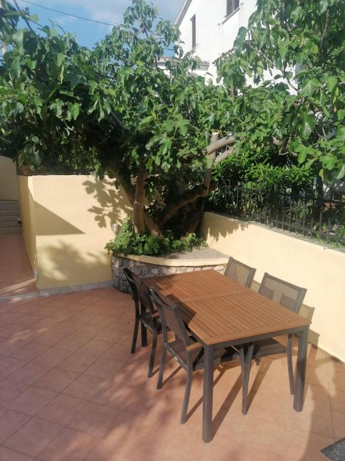 Apartment Ela, Kostrena Rijeka מראה חיצוני תמונה
